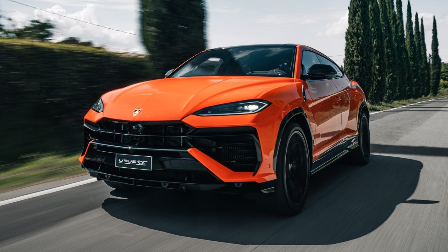 From Cockpit to SUV: The Aviation-Inspired Interior of the 2025 Urus