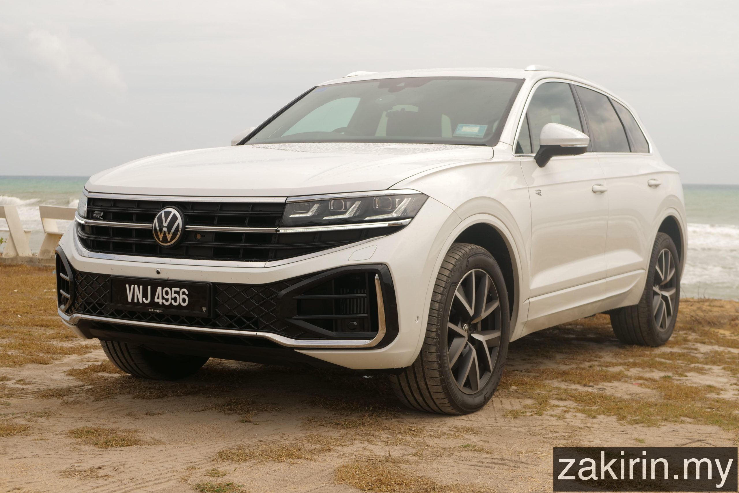 Smooth or Stress? Raya Traffic Test Using the Volkswagen Touareg R-Line
