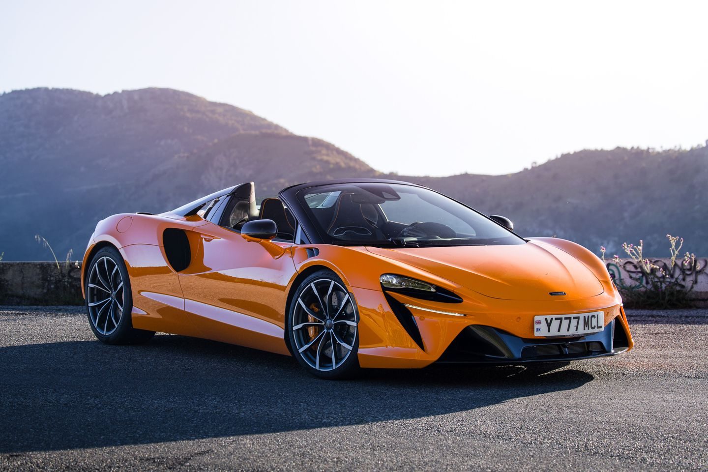 McLaren Artura Review: A Hybrid Supercar That Redefines Performance