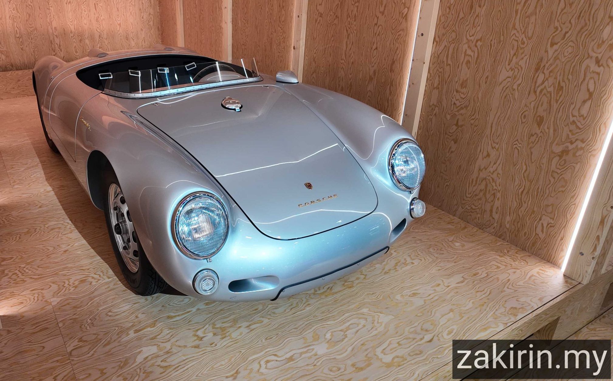 The 1956 Porsche 550 Spyder: A Racing Legend | Auto Insider Malaysia