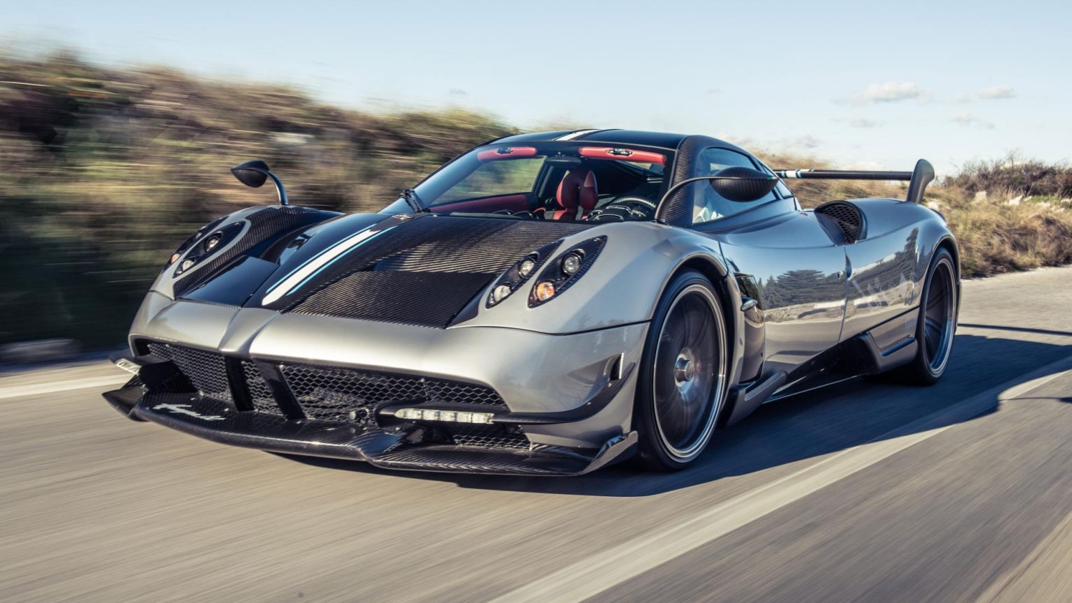 Pagani Huayra: A Masterpiece of Automotive Art and Engineering | Auto ...