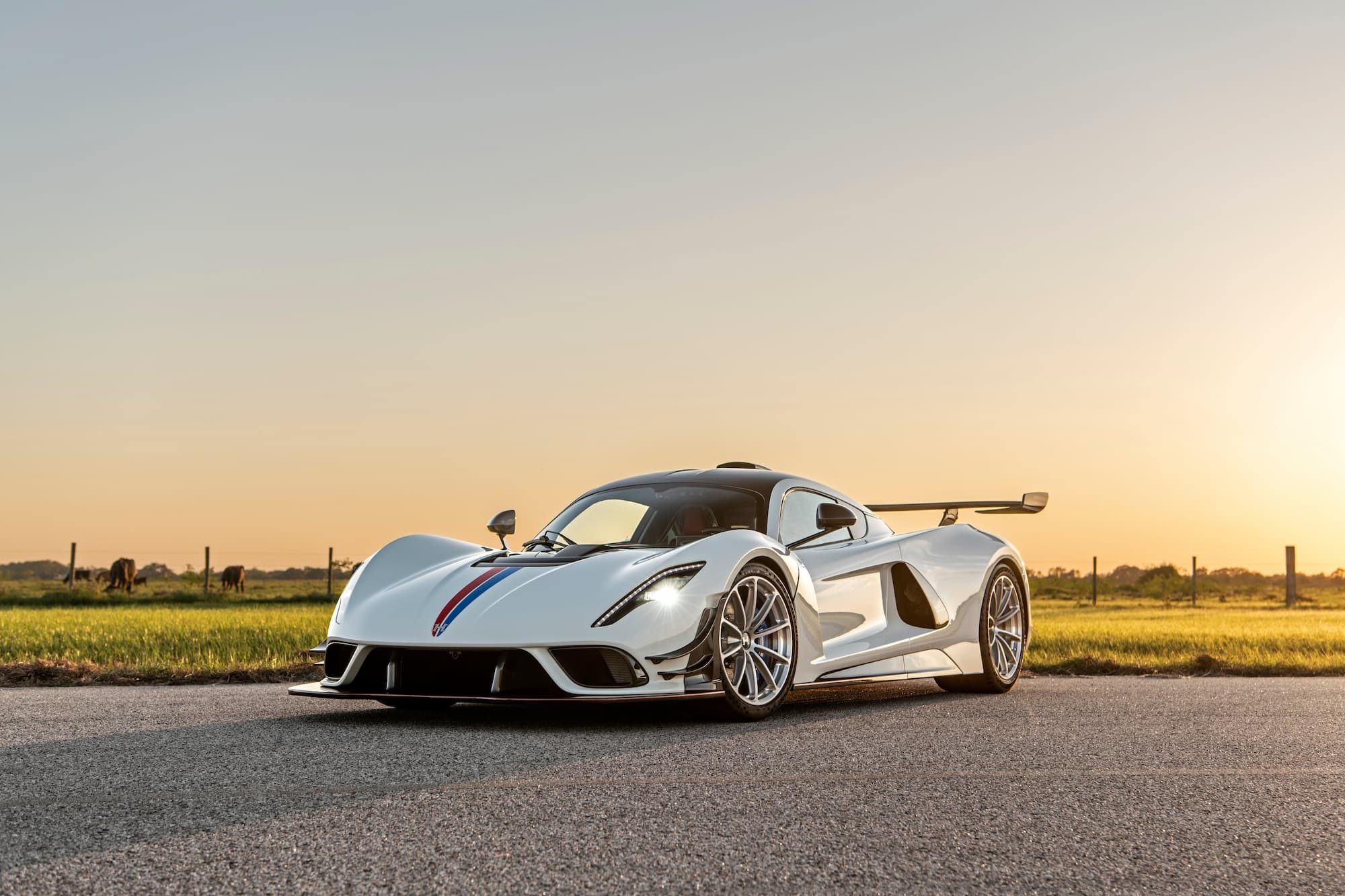 Venom Unleashed: The Hypercar That Dares to Break 300 MPH
