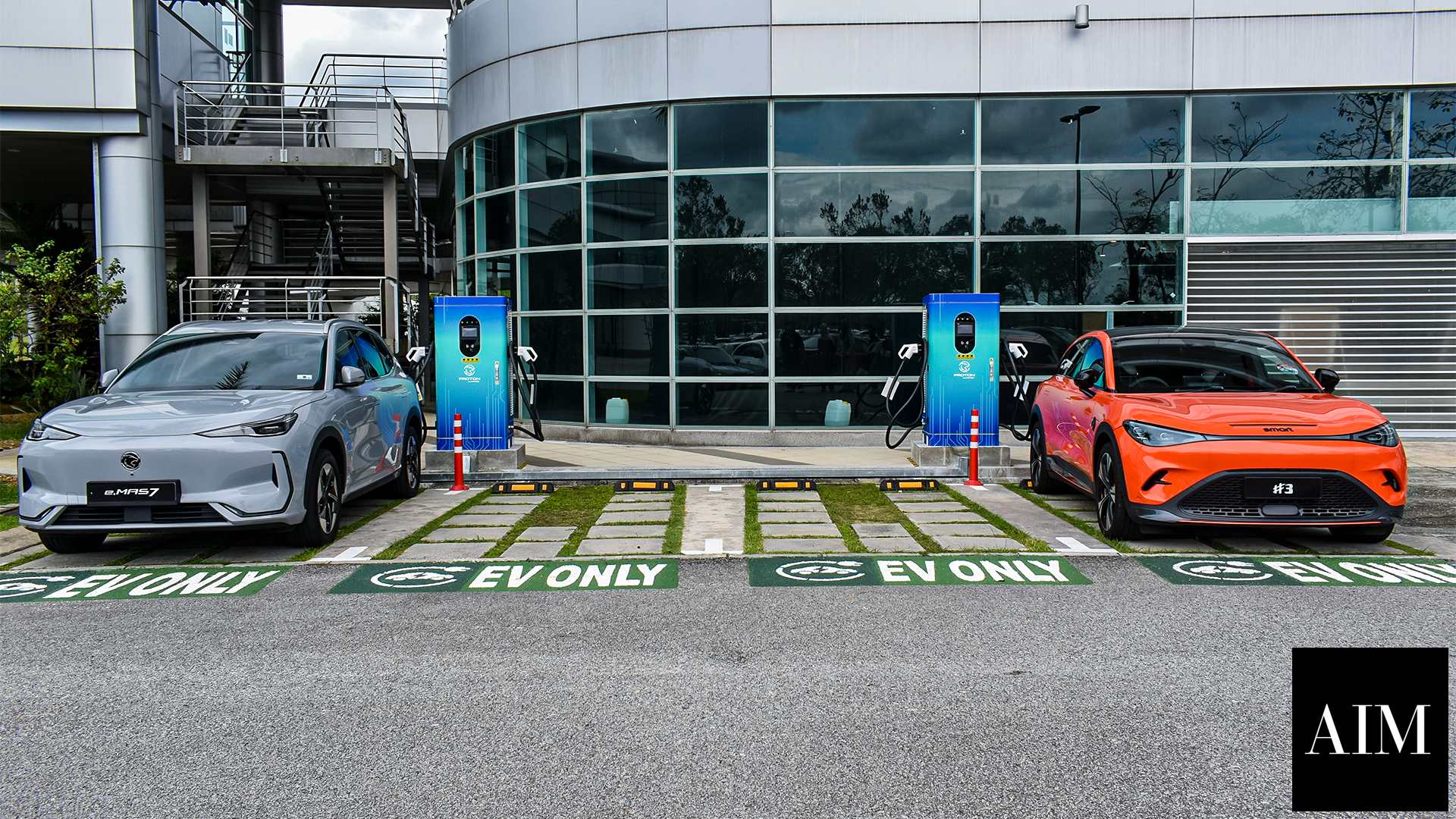 PRO-NET Launches First-Ever DC Charging Hub in Tanjung Malim