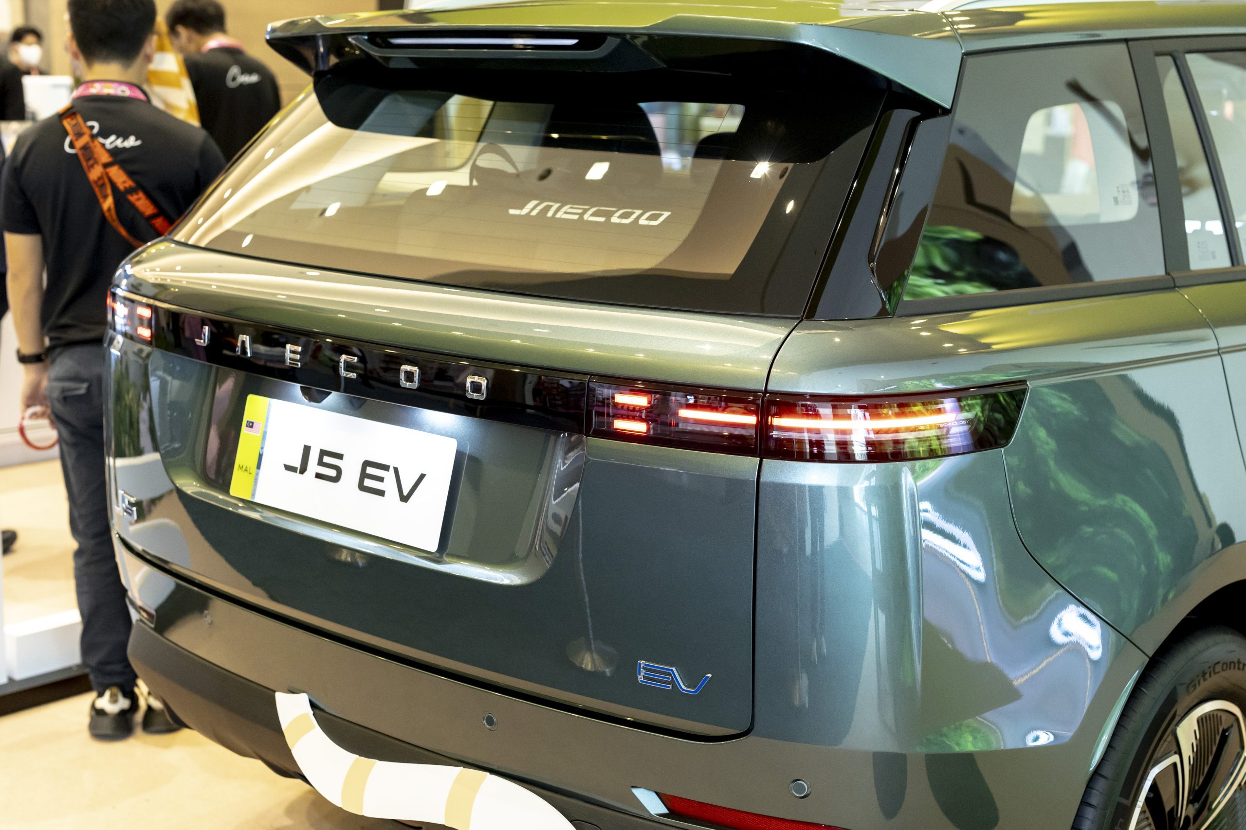 JAECOO J5 EV Makes First Public Appearance at Oh My Meow! Expo 2026