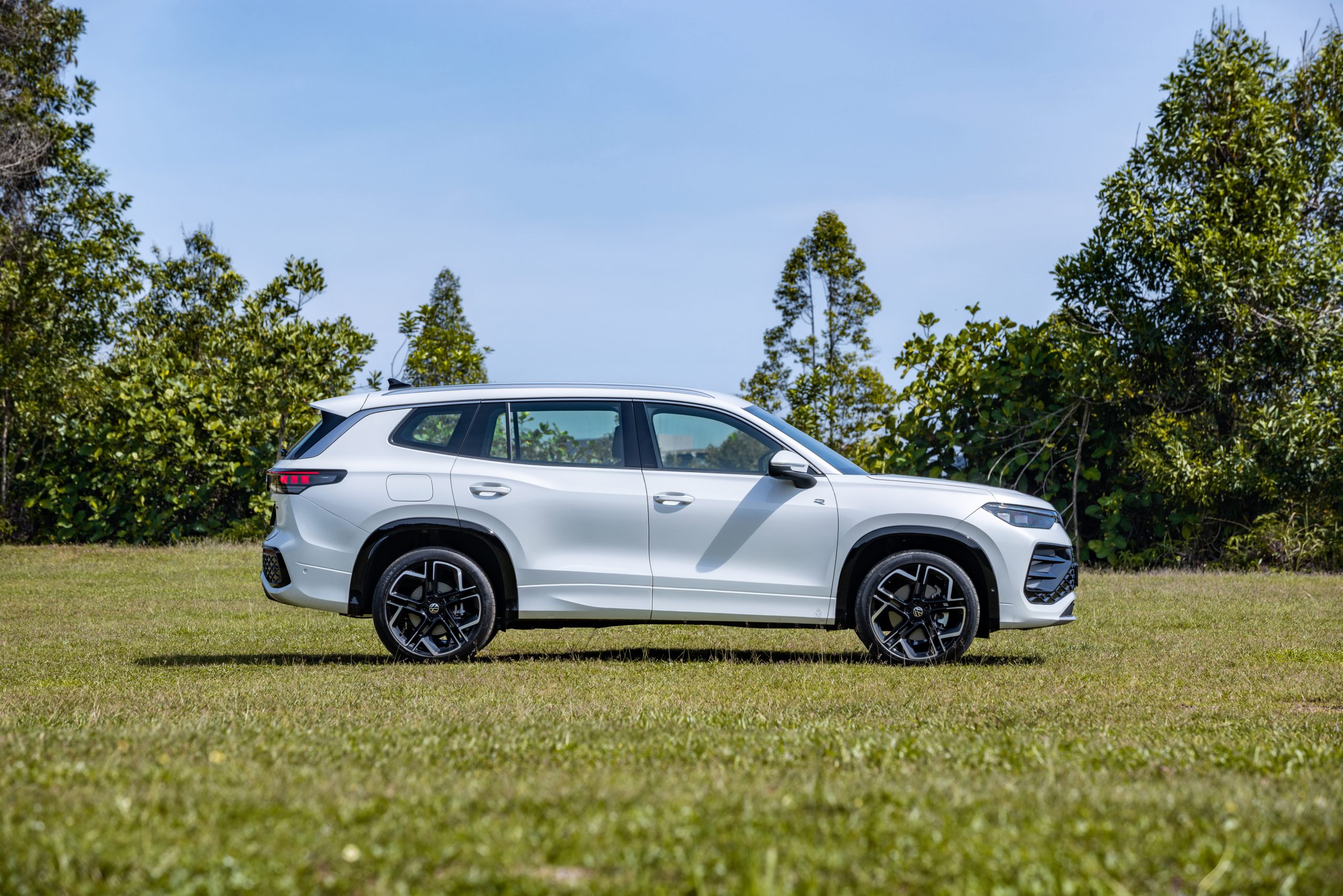 Volkswagen Tayron R-Line (Malaysia) — Complete Specification