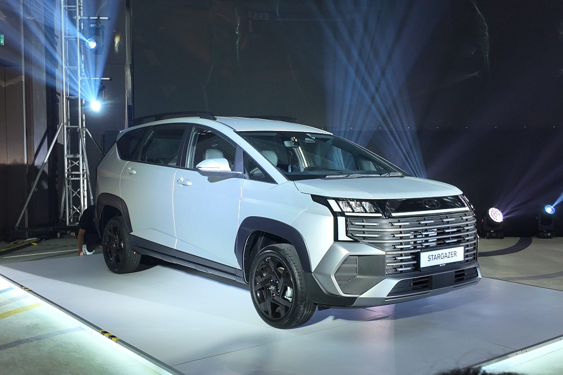 Hyundai Stargazer Officially Launched in Malaysia – 3 Variants, 6- and 7-Seater Layouts, SmartSense ADAS, CBU Priced from RM99,800 to RM121,800