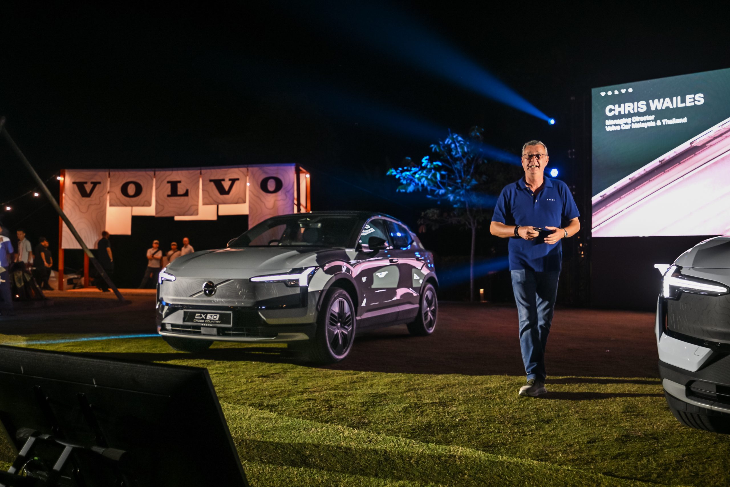Volvo EX30 Cross Country Launched in Malaysia – 428 hp Dual-Motor AWD, +19mm Ground Clearance, CKD Priced from RM218,888