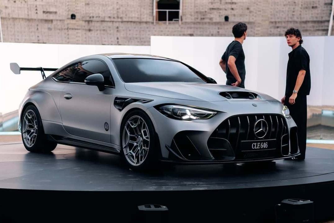 Even F1 Drivers Cannot Pronounce This Car: Mercedes-AMG CLE 646 Spezialanfertigung Debuts with 646 PS V8