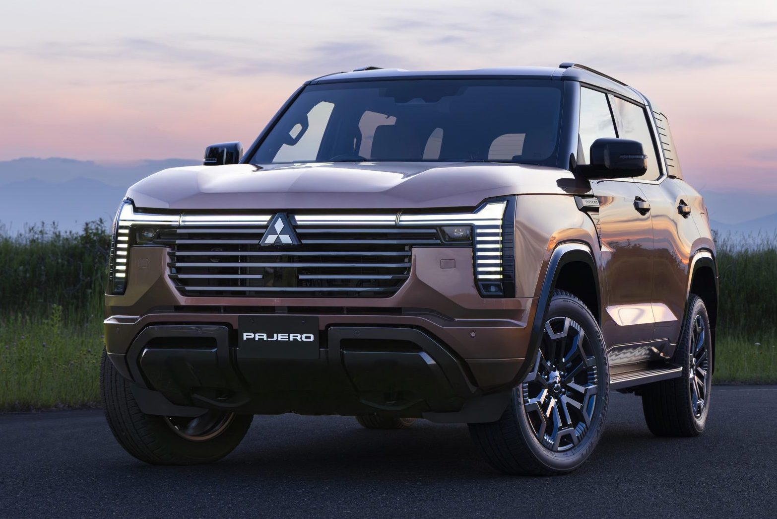 Mitsubishi Unveils All-New Pajero Cross-Country SUV Built on Ladder Frame Chassis